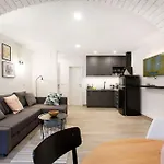 Castle Way Tamy Apartment *