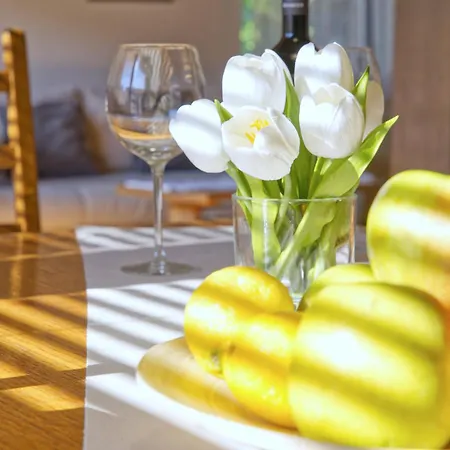 Apartment Castle Way Tamy