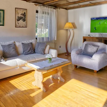 Castle Way Tamy Bled