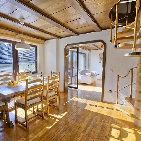 Castle Way Tamy * Bled