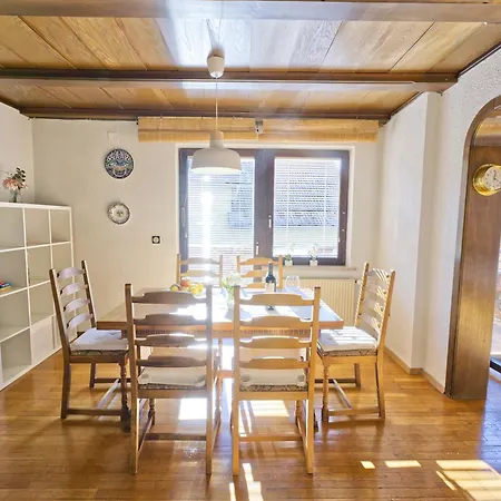 Castle Way Tamy Apartment