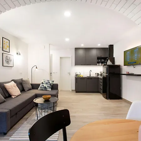 Castle Way Tamy Apartman *