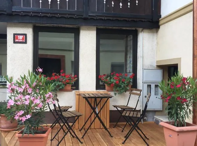 Castle Way Tamy בלד