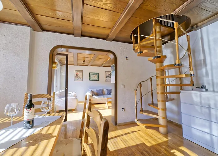 Castle Way Tamy Appartement *