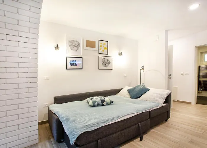 Castle Way Tamy * בלד